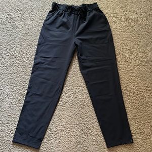 Lululemon crop drawstring pants size six - only worn once